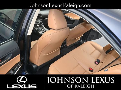 Used 2018 Lexus IS 300 AWD w/ Comfort Package image 10