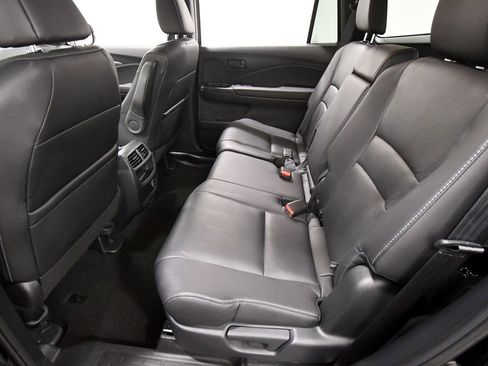 Used 2023 Honda Passport EX-L image 15