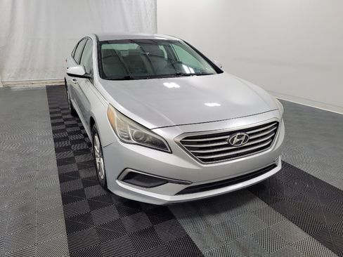 Used 2016 Hyundai Sonata SE FWD image 14