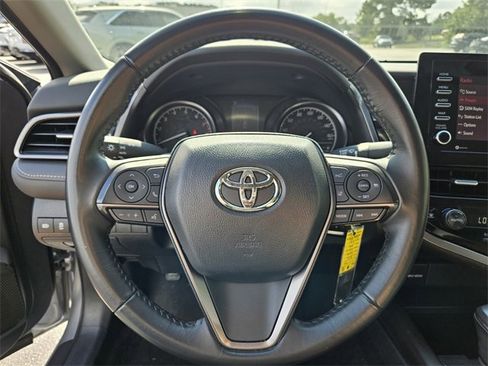 Used 2024 Toyota Camry SE image 31