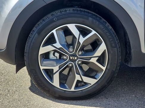 Used 2022 Kia Sportage EX image 19