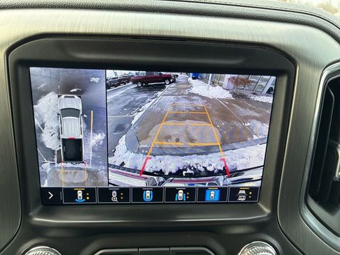 Used 2022 GMC Sierra 2500 Denali w/ Denali Black Diamond Edition image 14