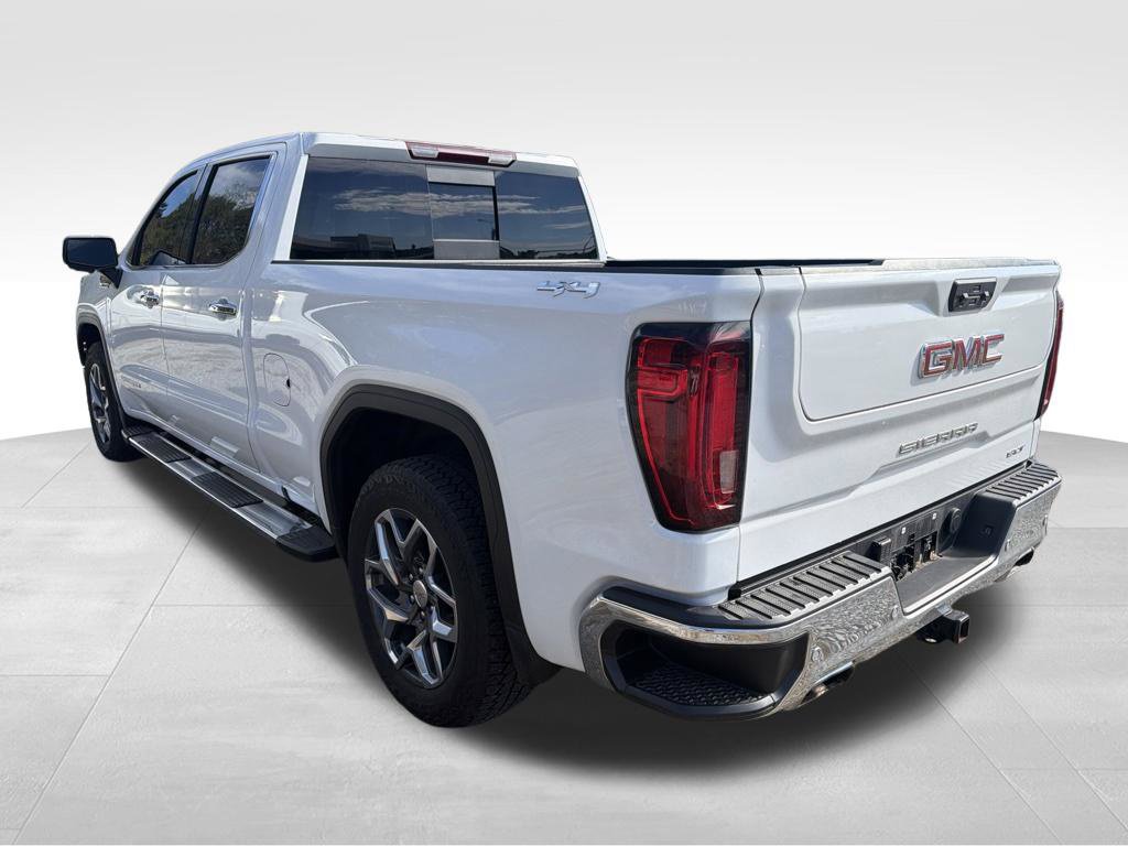 Used 2024 GMC Sierra 1500 SLT w/ SLT Premium Plus Package AWD/4WD image 12