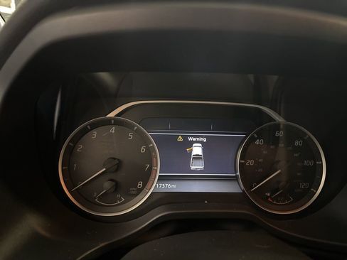 Certified 2024 Nissan Titan SV w/ SV Bronze Edition Package image 10