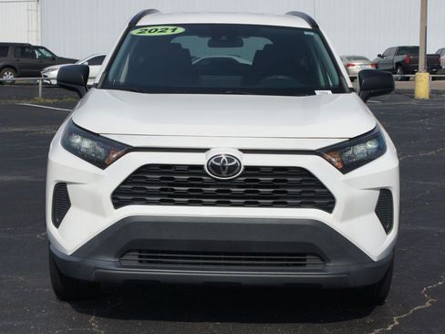 Used 2021 Toyota RAV4 LE FWD image 22