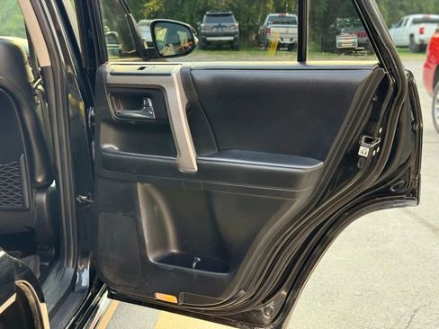 Used 2016 Toyota 4Runner Limited image 31