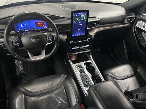 Used 2022 Ford Explorer Platinum w/ Equipment Group 601A image 12