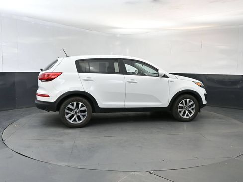 Used 2015 Kia Sportage LX AWD/4WD image 6