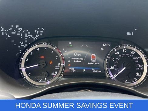 Used 2023 Toyota Highlander LE FWD image 11