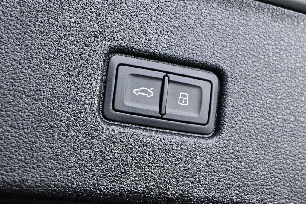New 2025 Audi Q5 2.0T Premium Plus AWD/4WD image 35