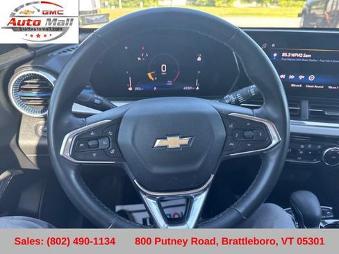 Used 2024 Chevrolet Trax LT w/ Driver Confidence Package FWD image 16