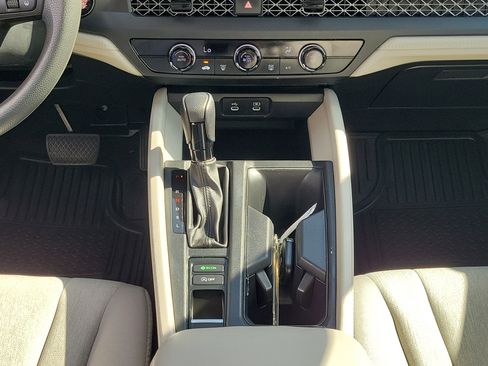 Used 2023 Honda Accord LX image 19