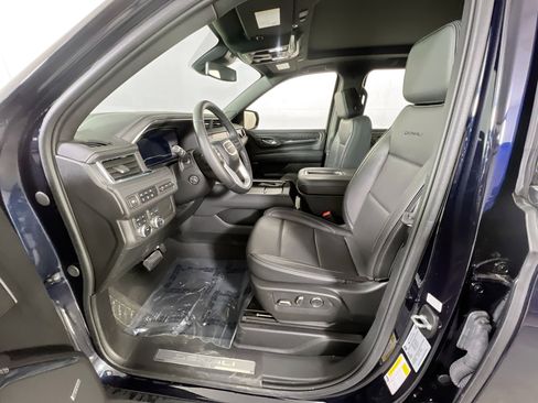 Used 2024 GMC Yukon XL Denali image 21