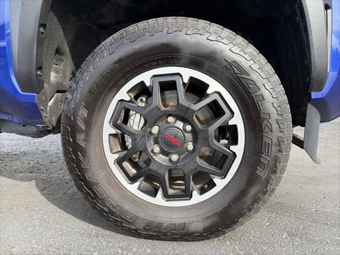 Certified 2025 Toyota Tacoma TRD Off-Road w/ TRD Off Road Upgrade Package AWD/4WD image 26