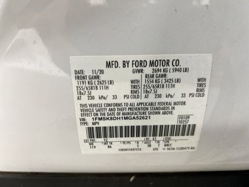 Used 2021 Ford Explorer XLT image 27