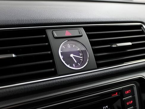 Used 2016 Volkswagen Passat 1.8T S image 28