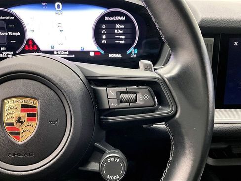 Used 2024 Porsche Cayenne image 21