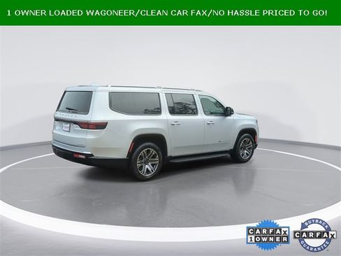 Used 2023 Jeep Wagoneer L Series II image 11