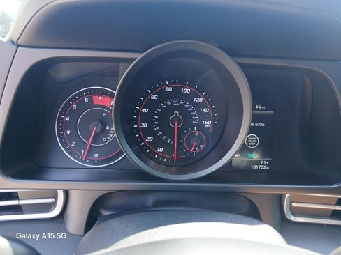 Used 2022 Hyundai Elantra SEL image 30