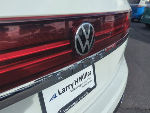 Certified 2025 Volkswagen Atlas SE image 23