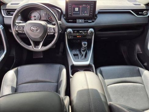 Used 2019 Toyota RAV4 XLE Premium FWD image 16