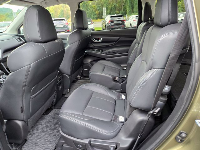 Used 2023 Subaru Ascent Limited w/ Technology Package AWD/4WD image 14