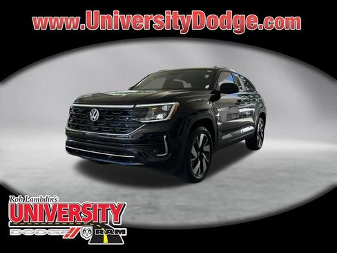 Used 2025 Volkswagen Atlas Cross Sport SE AWD/4WD image 1