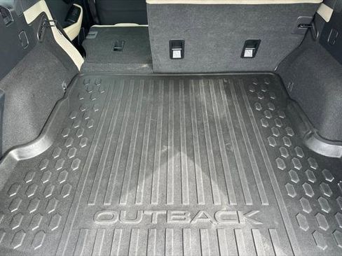 Used 2023 Subaru Outback Premium image 14