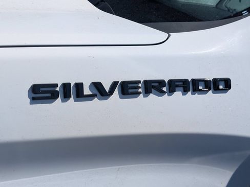Certified 2022 Chevrolet Silverado 1500 LT AWD/4WD image 2