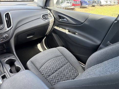 Used 2024 Chevrolet Equinox LT image 23