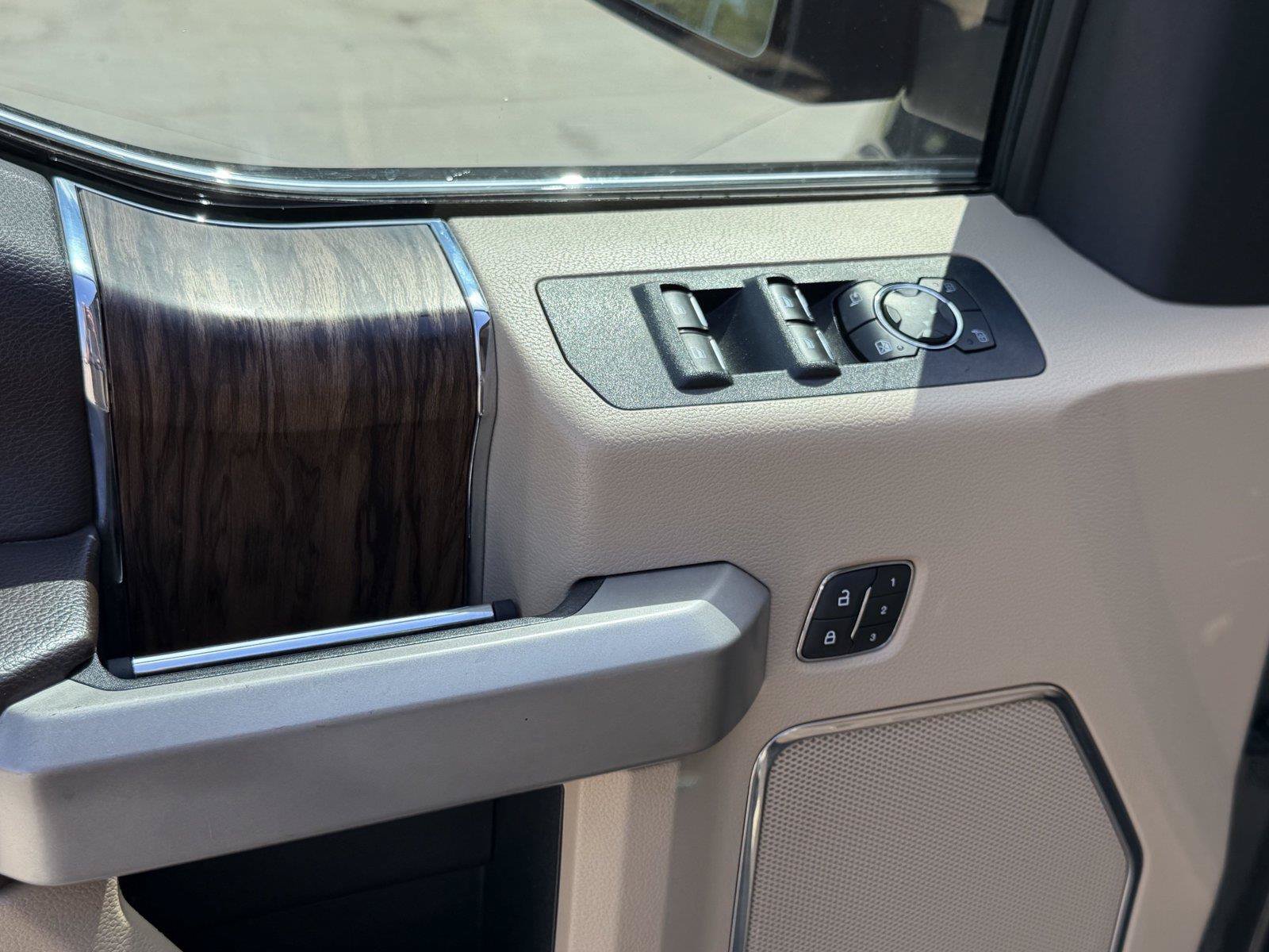 Used 2018 Ford F150 Lariat w/ Equipment Group 502A Luxury RWD image 13