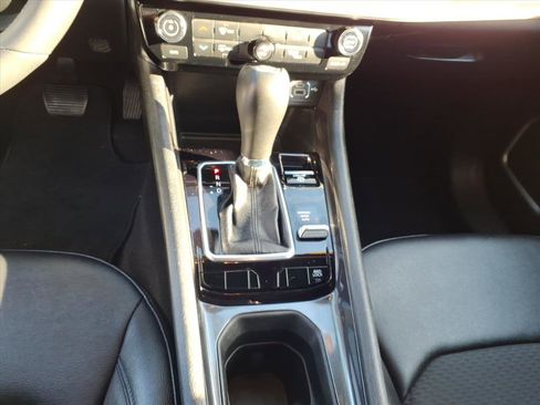 Used 2024 Jeep Compass Latitude image 16