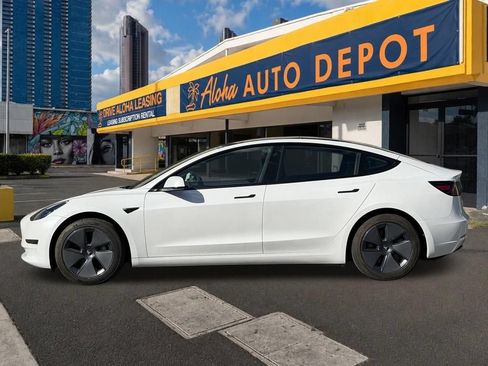 Used 2022 Tesla Model 3 RWD image 2