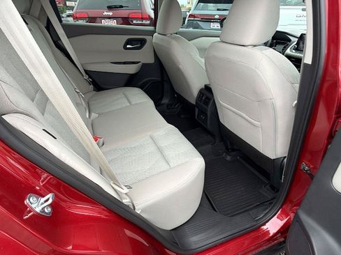 Used 2025 Nissan Rogue SV FWD image 20