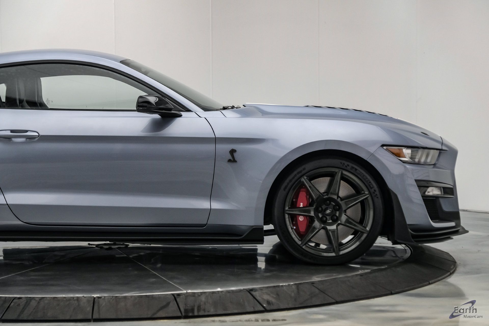 Used 2022 Ford Mustang Shelby GT500 w/ Carbon Fiber Track Pack RWD image 28