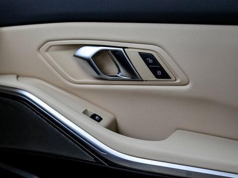 New 2026 BMW 330i xDrive Sedan w/ M Sport Package image 18