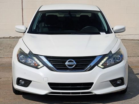 Used 2016 Nissan Altima 2.5 SR w/ LED Appearance Package FWD image 38