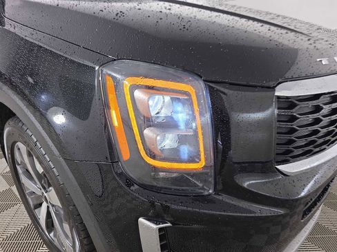 Used 2022 Kia Telluride EX w/ EX Premium Package image 10