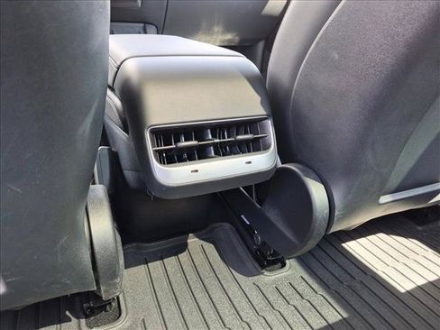 Used 2023 Tesla Model 3 Standard Range RWD image 16