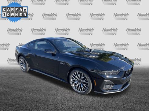 Used 2025 Ford Mustang GT Premium image 2