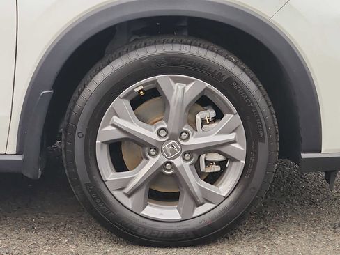 Certified 2026 Honda HR-V LX image 8