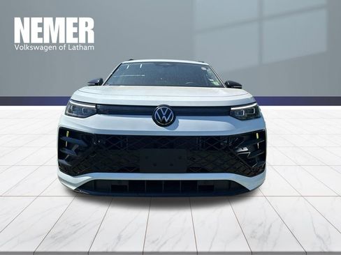 New 2026 Volkswagen Tiguan SE R-Line AWD/4WD image 5