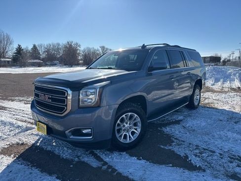 Used 2016 GMC Yukon XL SLT w/ Open Road Package image 3