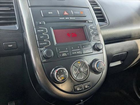 Used 2013 Kia Soul + image 12