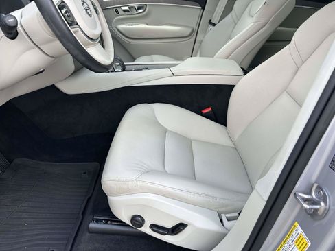 Certified 2023 Volvo XC90 B6 Plus w/ Protection Package Premier AWD/4WD image 15