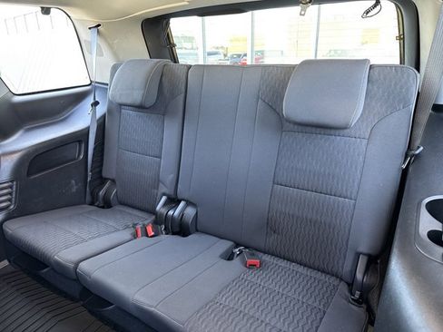 Used 2019 Chevrolet Tahoe LS w/ All-Season Package image 7