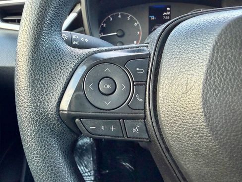 Used 2025 Toyota Corolla LE image 16