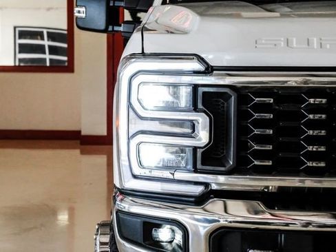 Used 2024 Ford F350 Lariat w/ Lariat Ultimate Package image 50