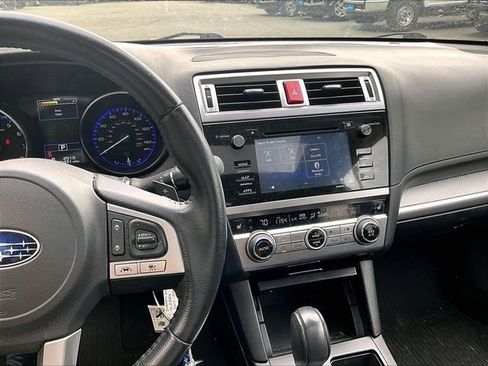Used 2017 Subaru Outback 2.5i Premium AWD/4WD image 8