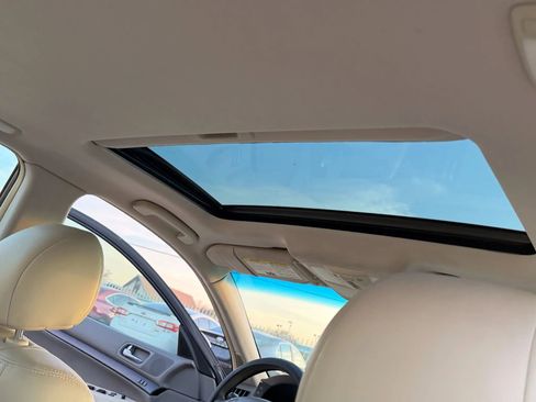 Used 2011 INFINITI G37 Journey w/ Premium Pkg image 17